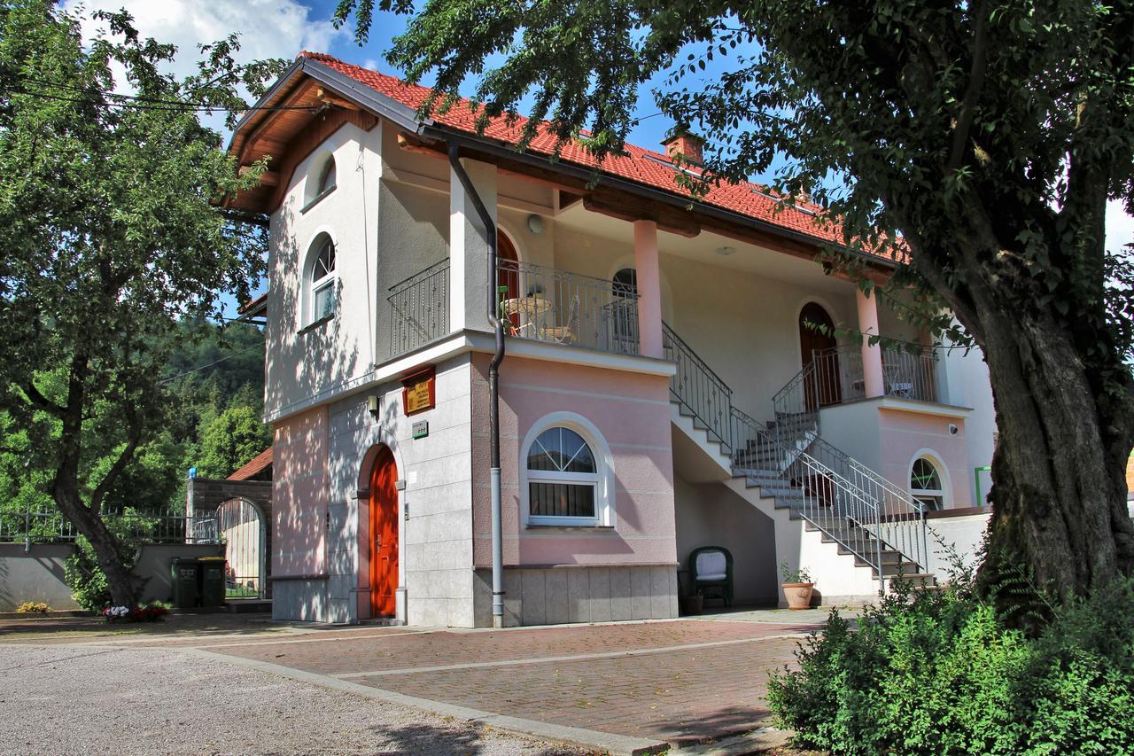 Prenocisca Angelin Hram, Tiny Apartments Markovec Exterior photo