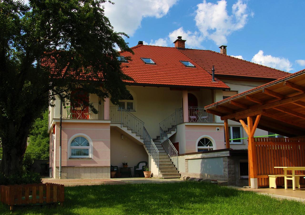 Prenocisca Angelin Hram, Tiny Apartments Markovec Exterior photo